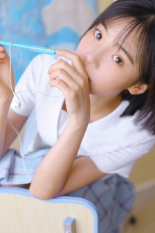 少妇羞红丰满奶水
